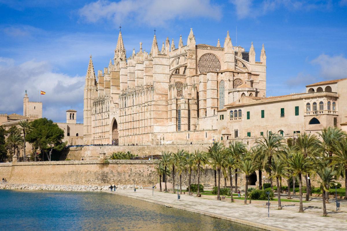 View of the imposing La Seu Cathedral (Catalan for 